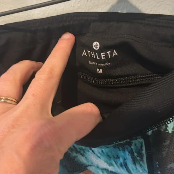 Athleta Running Shorts Size Medium - Picture 2 of 5